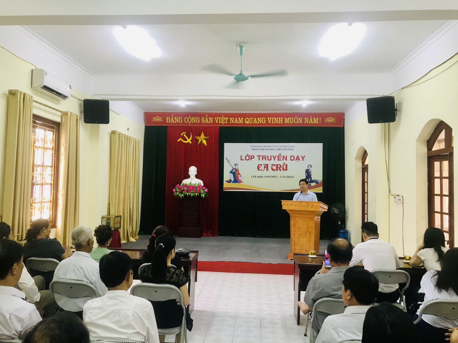 Toàn cảnh lễ khai giảng
